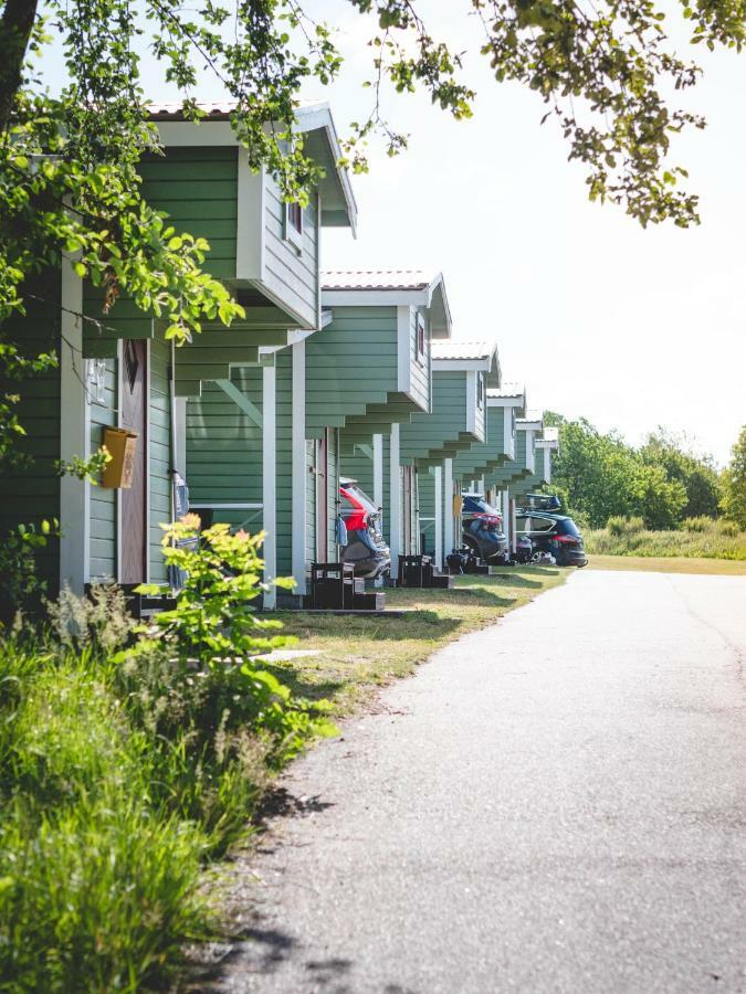 Björkbackens Stugby i Vimmerby Hotell Exteriör bild